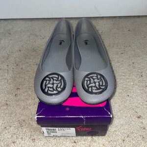 Fioni Silver Ballet Flats